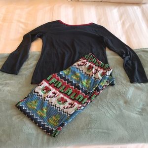 Intimates & Sleepwear - π·πΈ3/$10π·πΈ Christmas PJ Set Intimates & Sleepwear - π·πΈ3/$10π·πΈ Christmas PJ Set